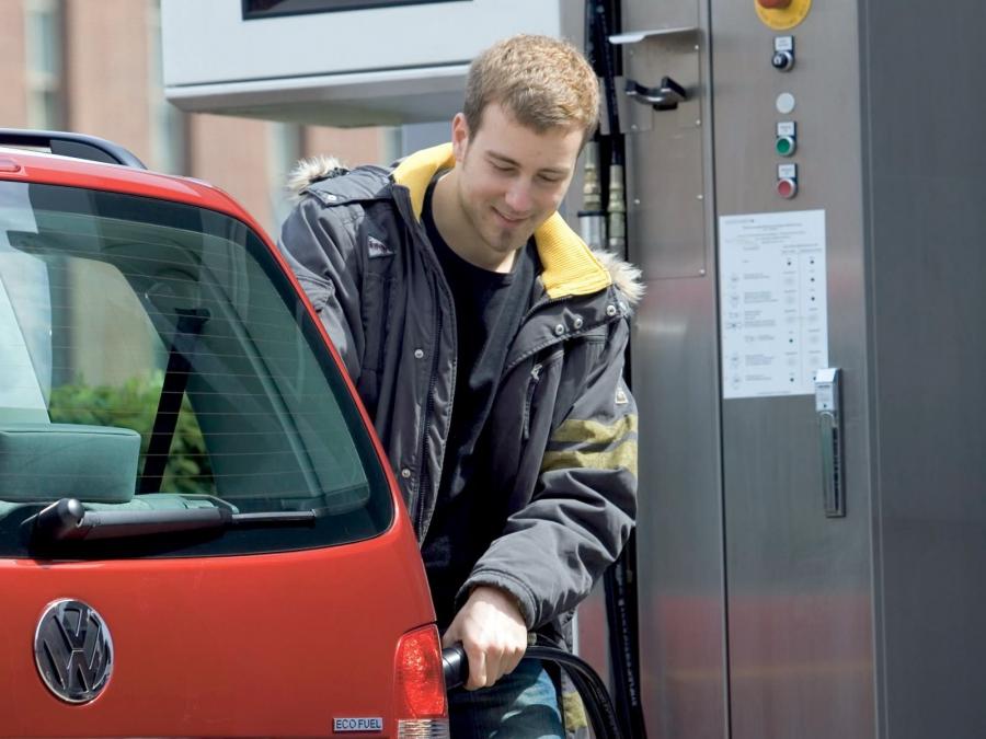  Volkswagen Touran 2.0 EcoFuel 2006 года  (фото 17 из 21)